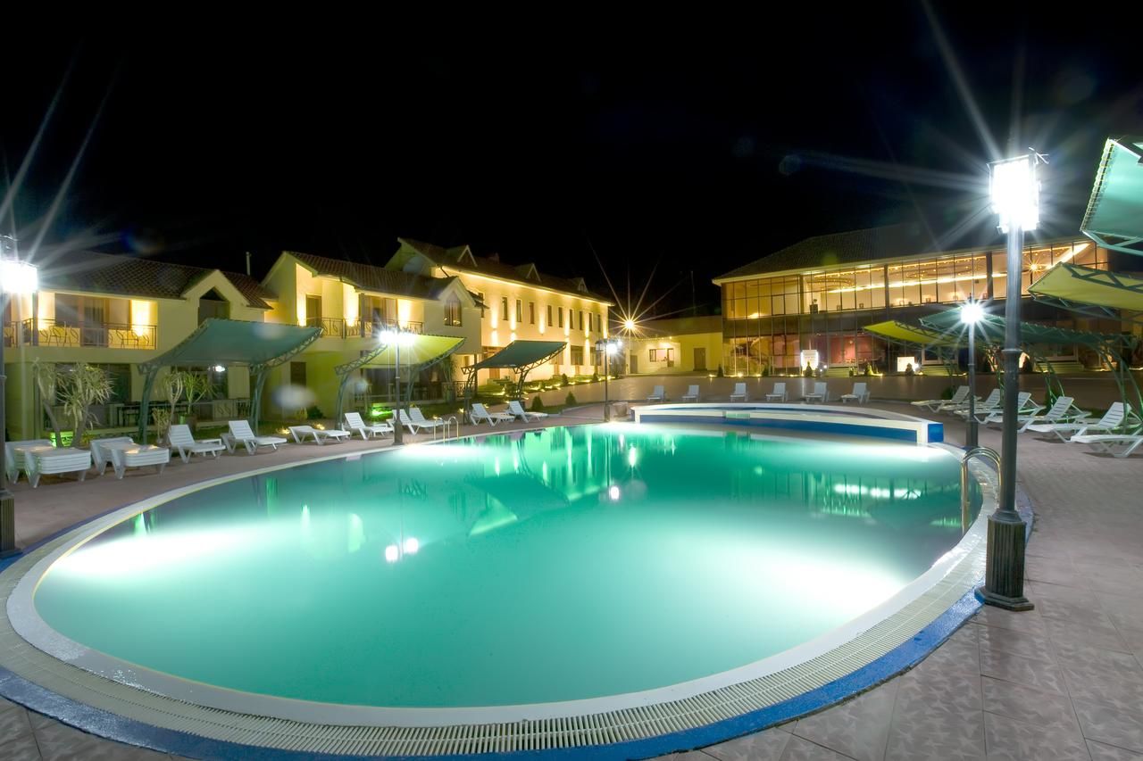 Курортные отели Best Western Bohemian Resort Hotel Севан