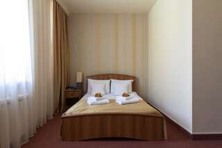 Курортные отели Best Western Bohemian Resort Hotel Севан Люкс с кроватью размера "queen-size"-3